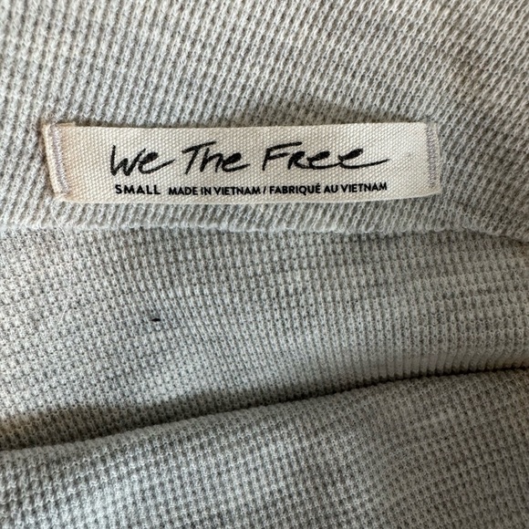 We The Free Fuji Thermal Top in Heather Grey Thumbholes Off Shoulder Size Small - Picture 8 of 11